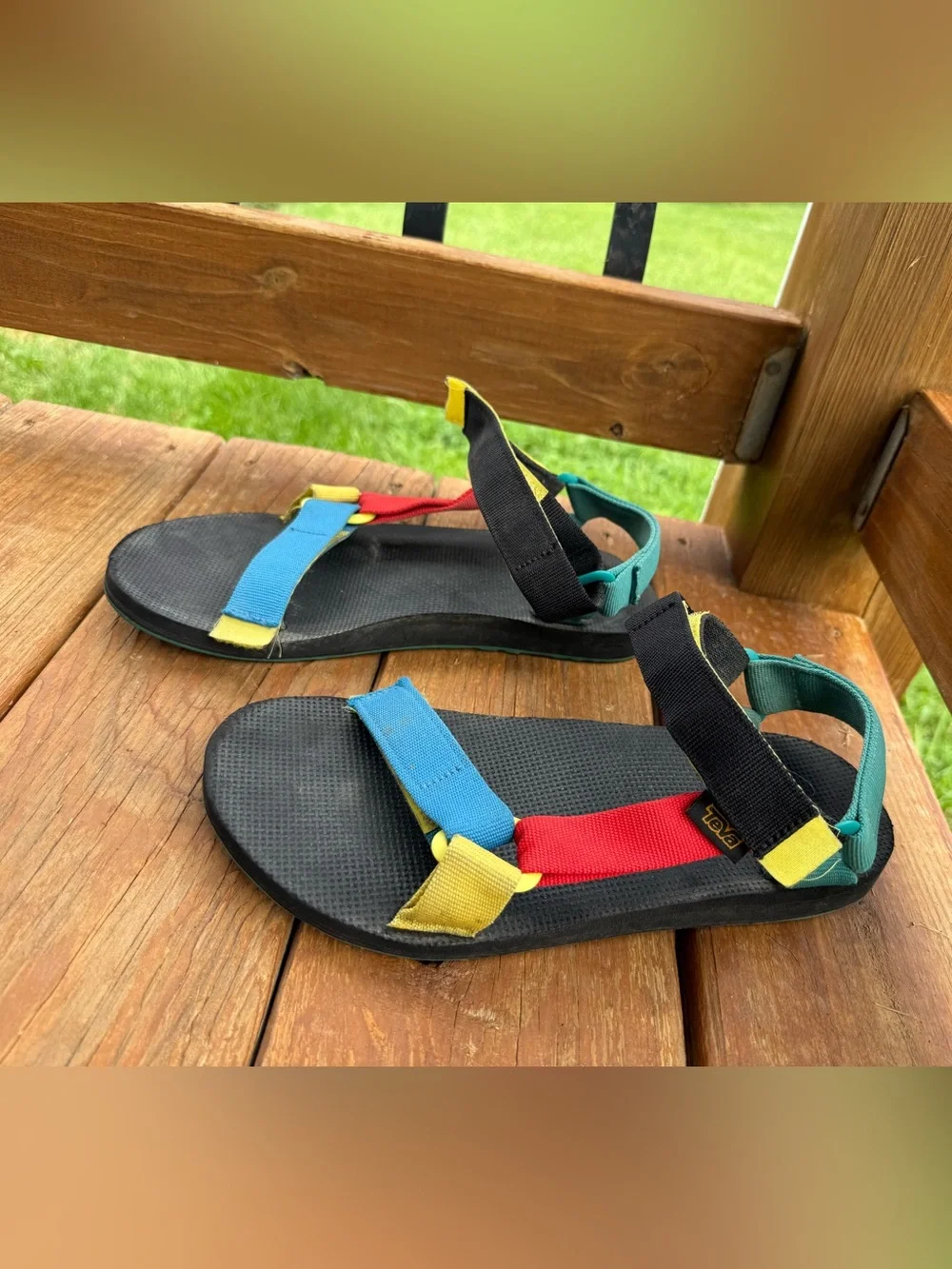 Teva classic retro 90's multicolor hook and loop strap sandal Men's 9